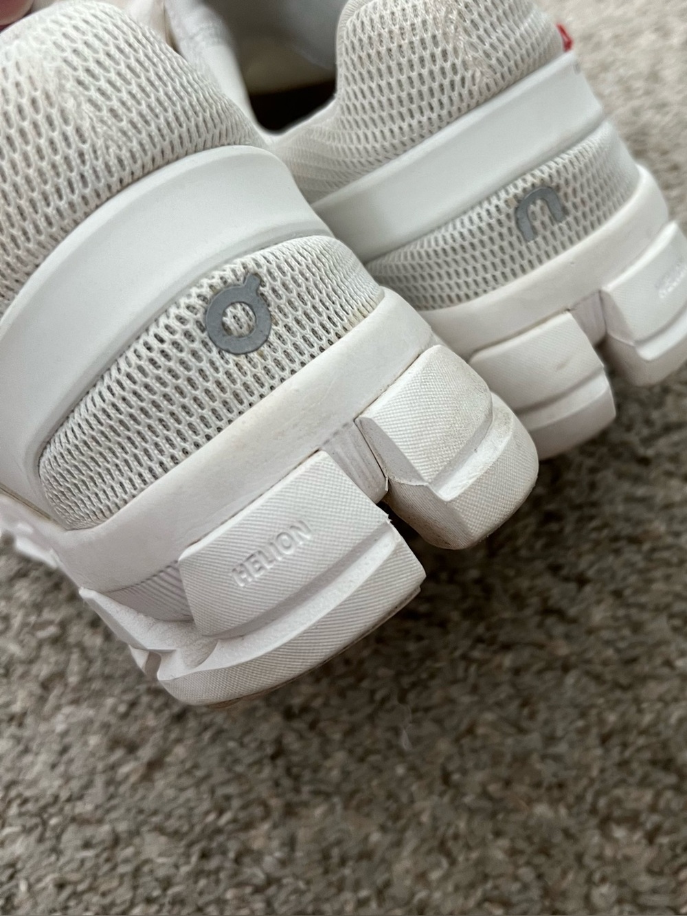ON Cloudrunning Women’s White Mesh Lace-Up Sneakers Size 8 - Picture 9 of 12